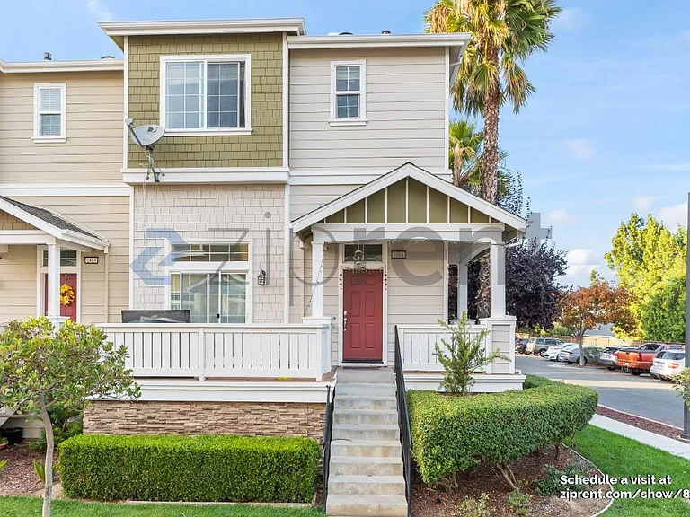 2801 Lavender Ter — Photo 2