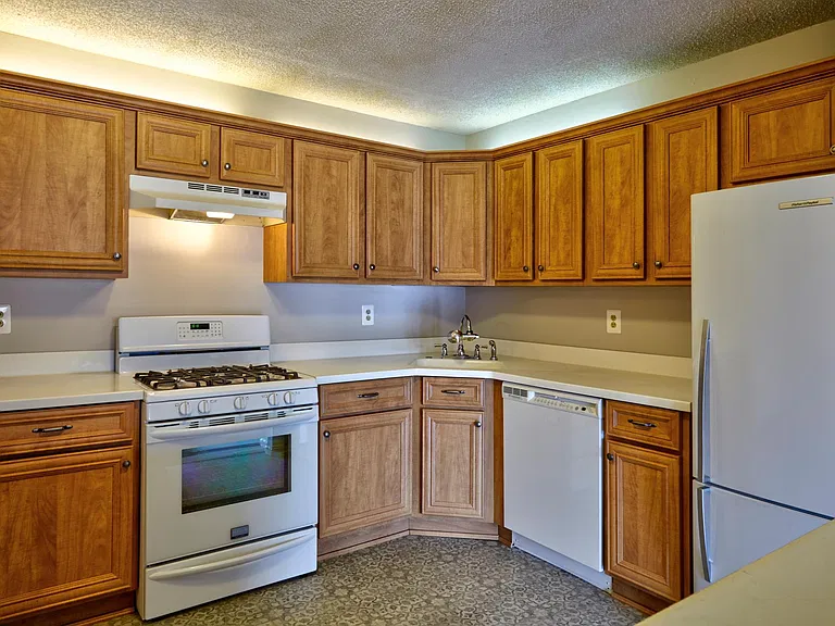 61 Aspen Ct — Photo 4