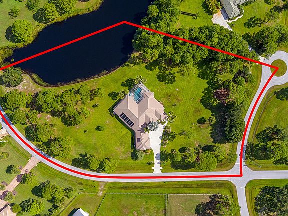 5th image of 958 SW Imperial Dr
