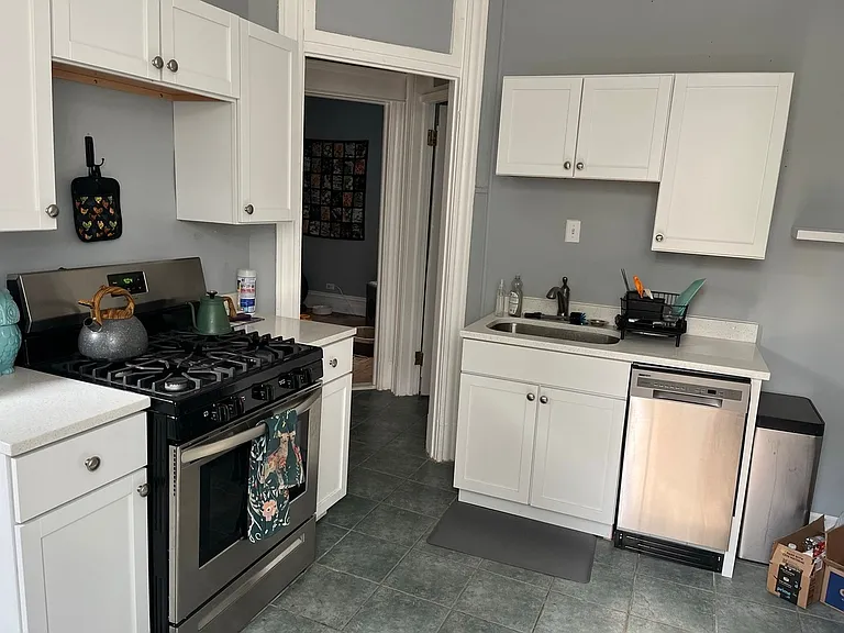 4032 N Wolcott Ave #2F — Photo 2