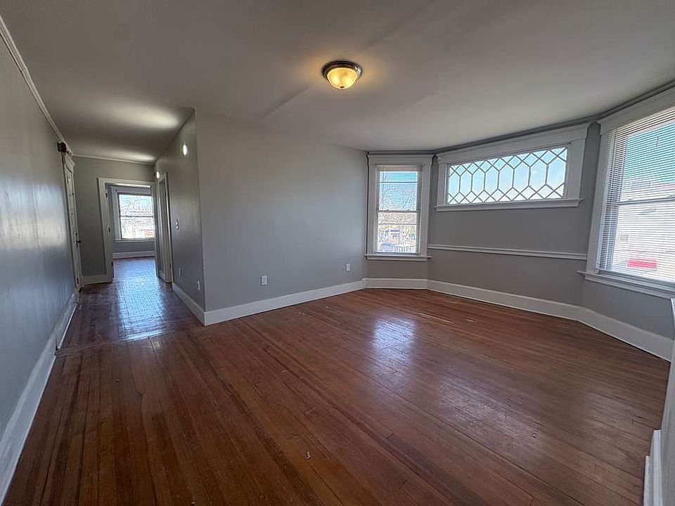 1st image of 396 Whalley Ave #2A