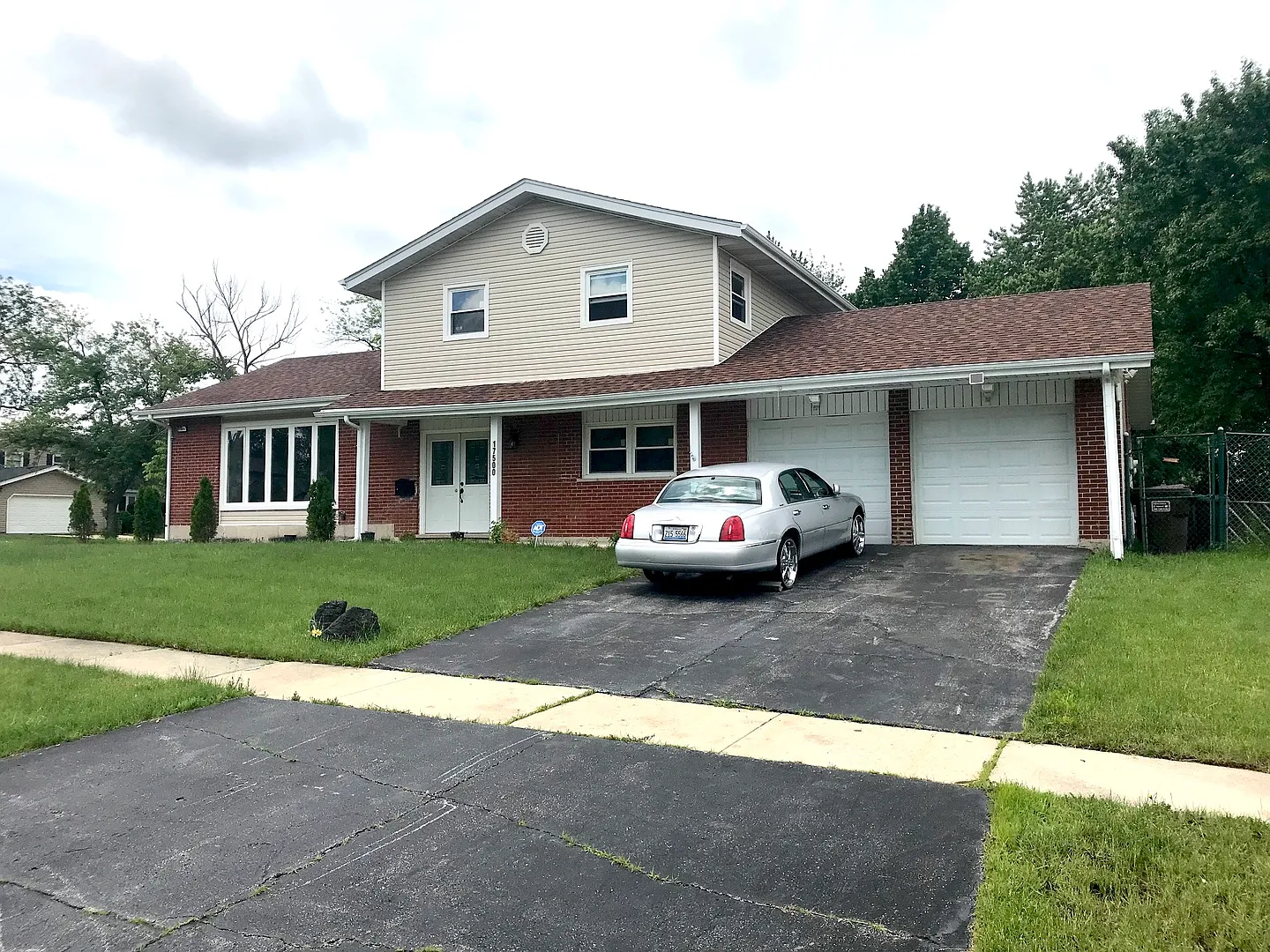 17500 Maple Ave photo 1