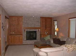 209 Lazy Lake Dr, Fall River, WI 53932