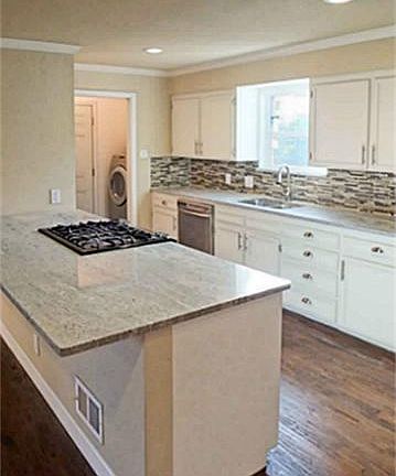 3rd image of 10216 Chesterton Dr
