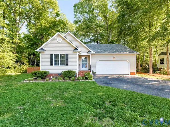 304 Berkley Woods Dr, Ashland, VA 23005