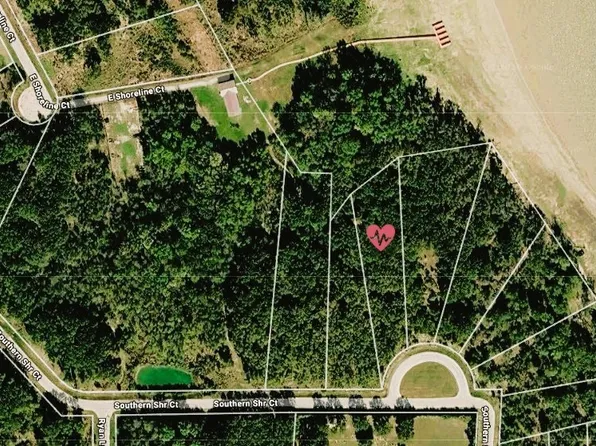 8407 Southern Shore Ct, Kemp, TX 75143