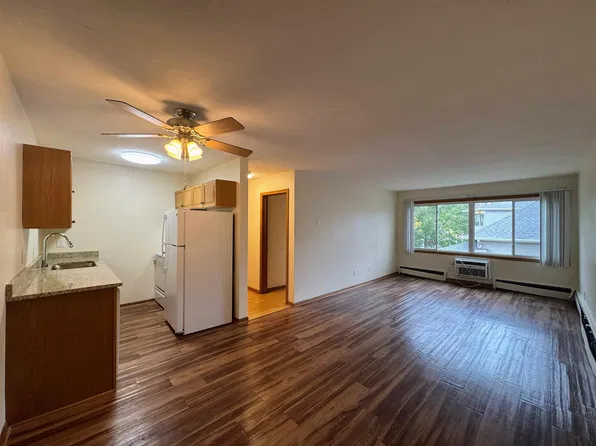 425 University