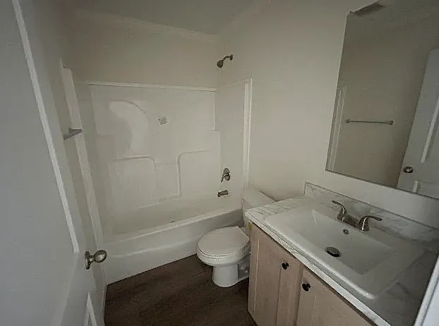3220 Sutton Ln — Photo 7