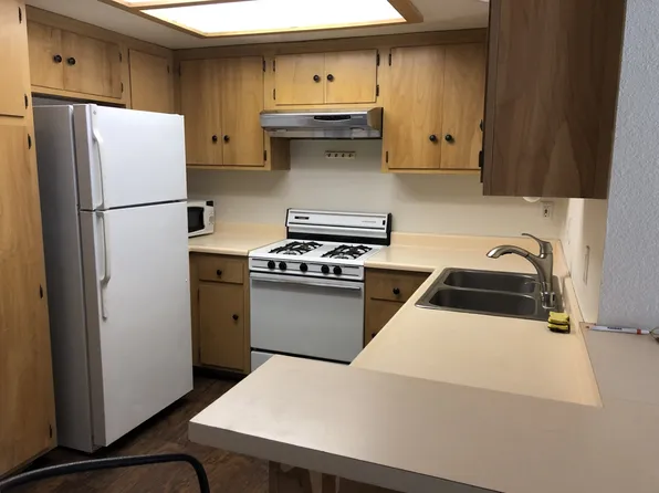 1239 E Foothill Blvd APT 204, San Luis Obispo, CA 93405