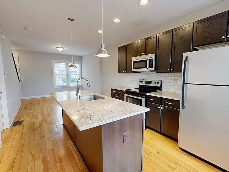 Grant Commons — Photo 19