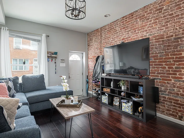 36 S Decker Ave — Photo 4