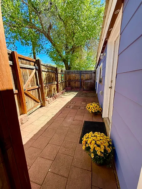 2 bed, 570 sqft, $1,500 — Photo 3