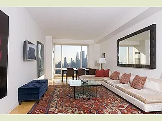 Rented by La Seven Inc.