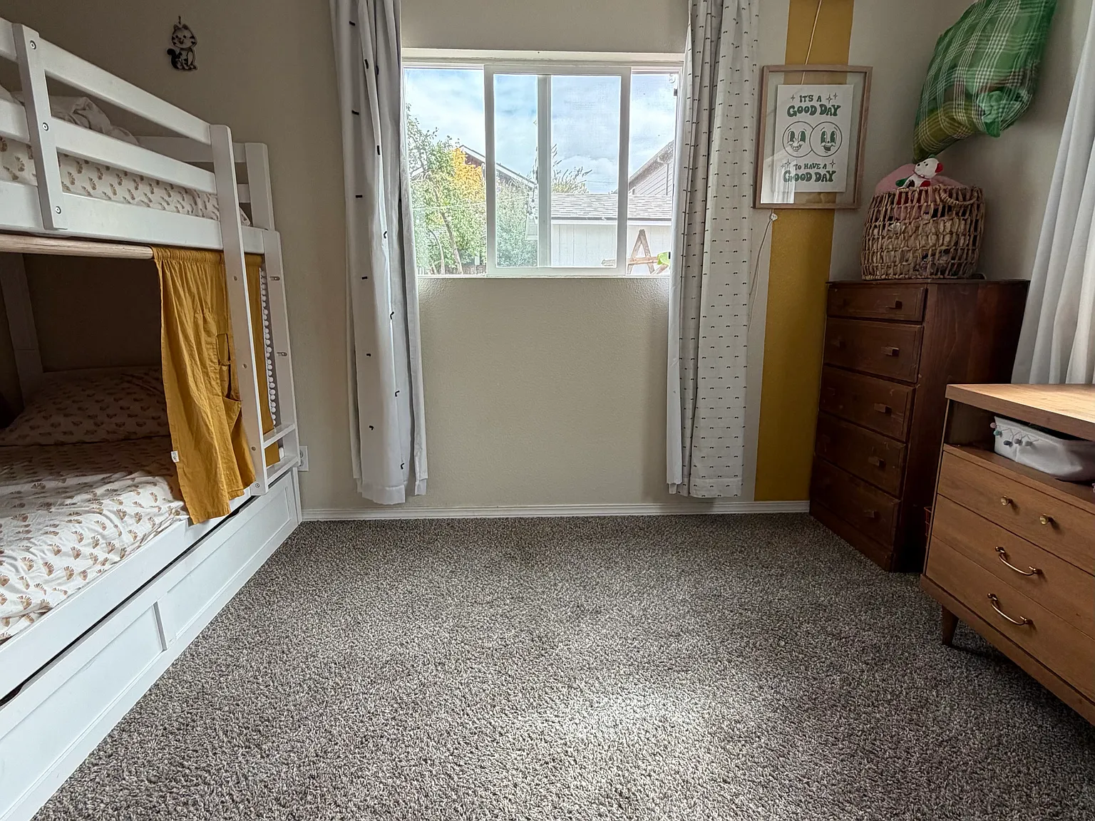 2 bed, 900 sqft, $3,200 — Photo 3