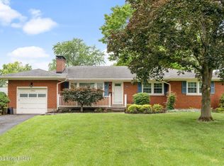 1906 Addington Ave, Hurstbourne Acres, KY 40220