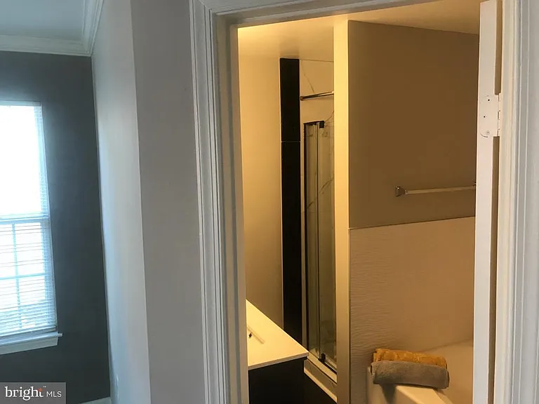 9808 Lake Pointe Ct #301 — Photo 47