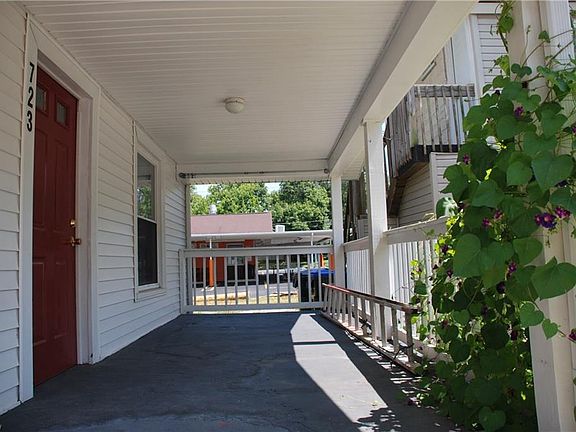 3rd image of 723 Munroe Falls Ave