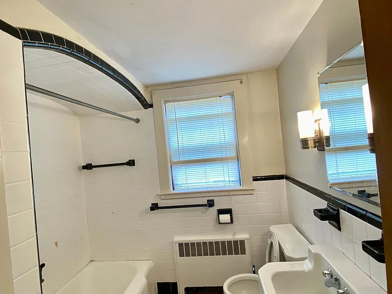 62 Washington St — Photo 8
