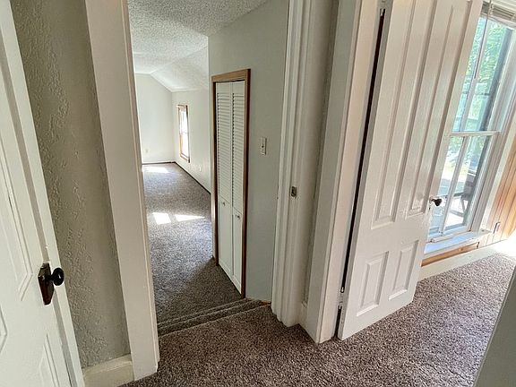 5th image of 717 Water St S #4