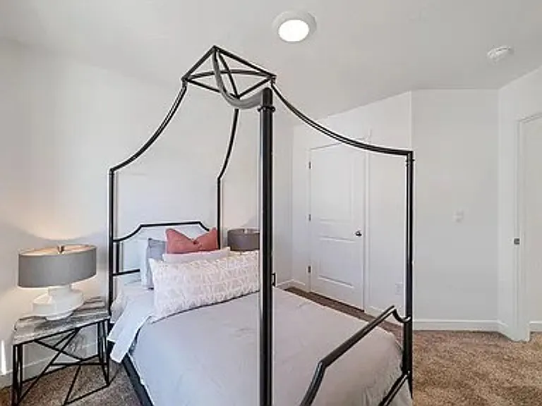 1332 S Pole Creek Ln — Photo 10