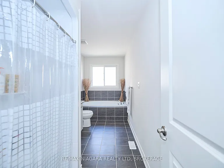 3595 Carolina Ct — Photo 17