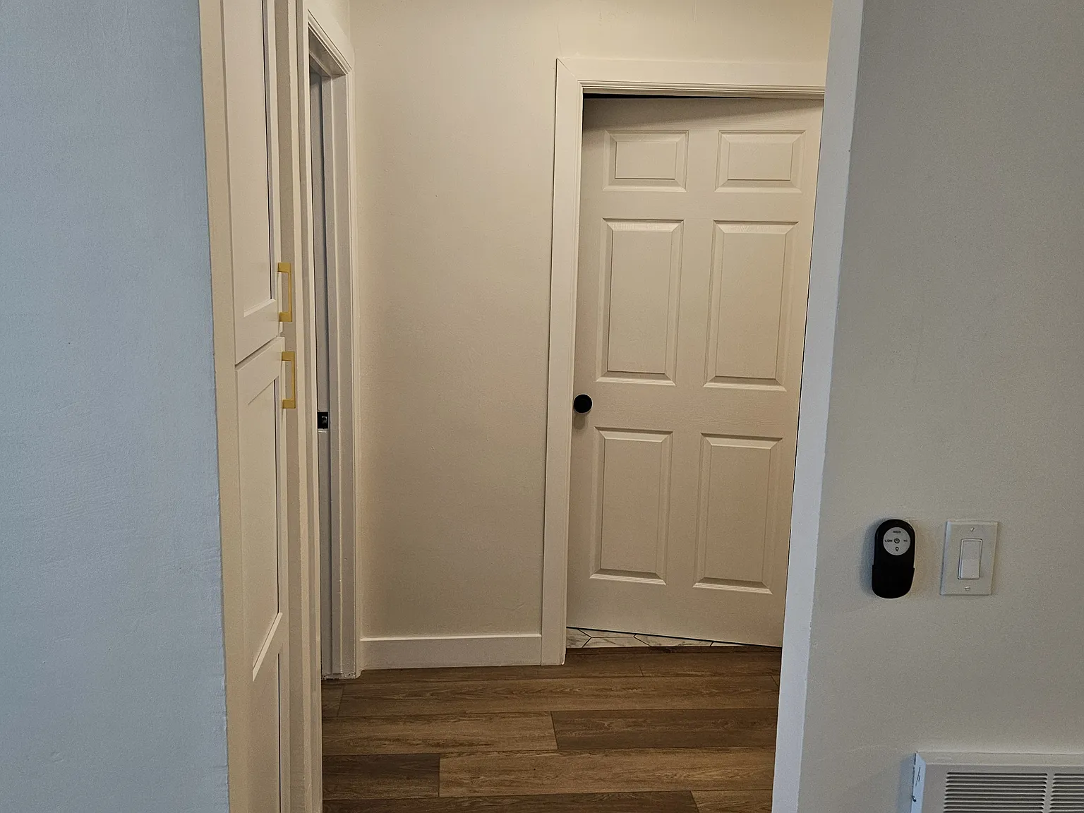 2 bed, 813 sqft, $2,300 — Photo 4