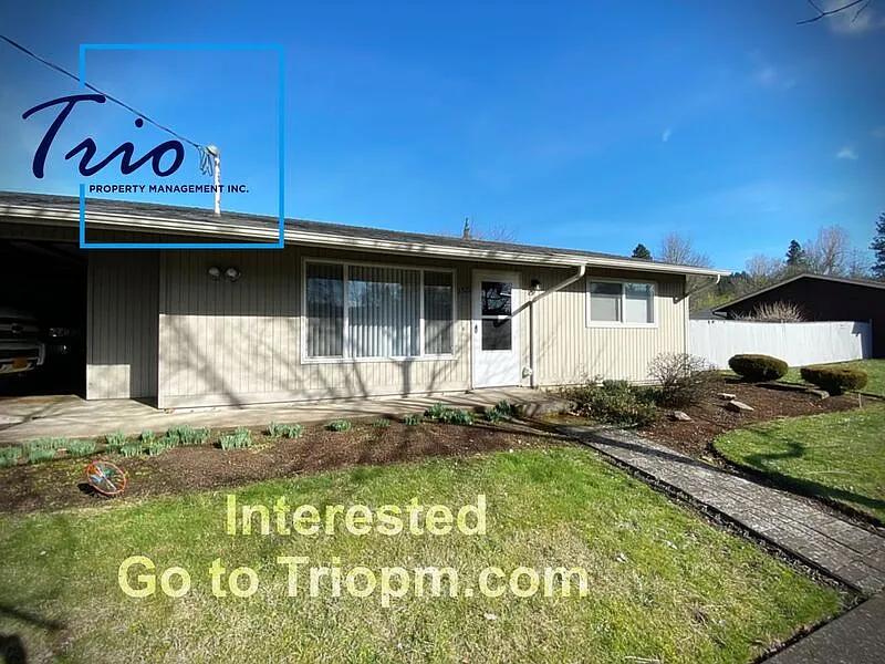 2 bed, 1.0 bath, $1,695 — Photo 2