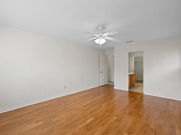 157 Cypress Ln — Photo 11