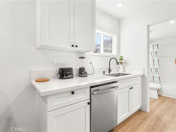 4th image of 2918 Randolph St