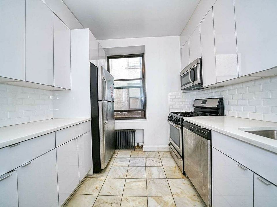 1st image of 24-01 31st St #Ff2