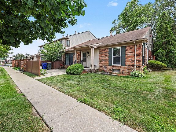 2nd image of 41325 Southwind Dr