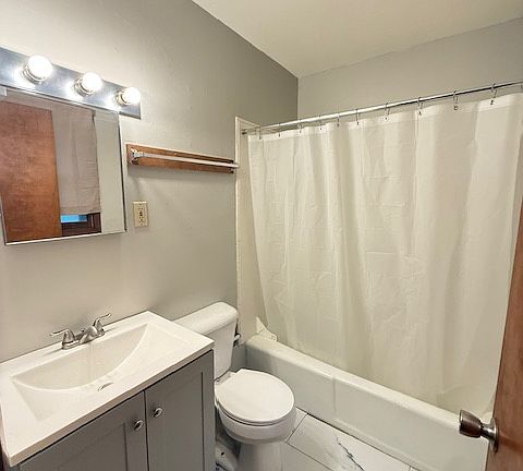3rd image of 100 N Kidder St APT 10