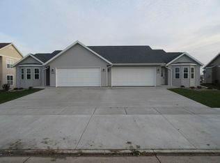 4620-4622 Woodgate Dr #4620, Janesville, WI 53546