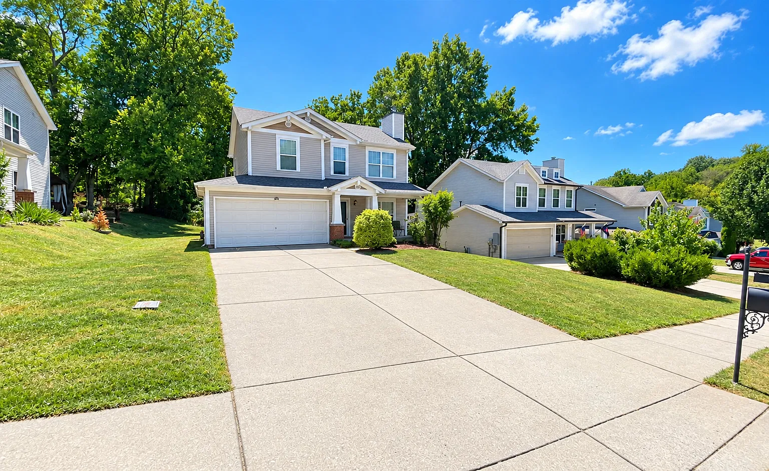 3 bed, 2.5 bath, 1396 sqft, $2,100 — Photo 1