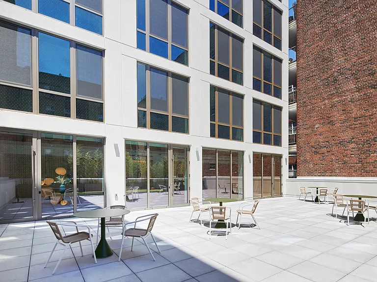 340 Lenox Rd #4B — Photo 14