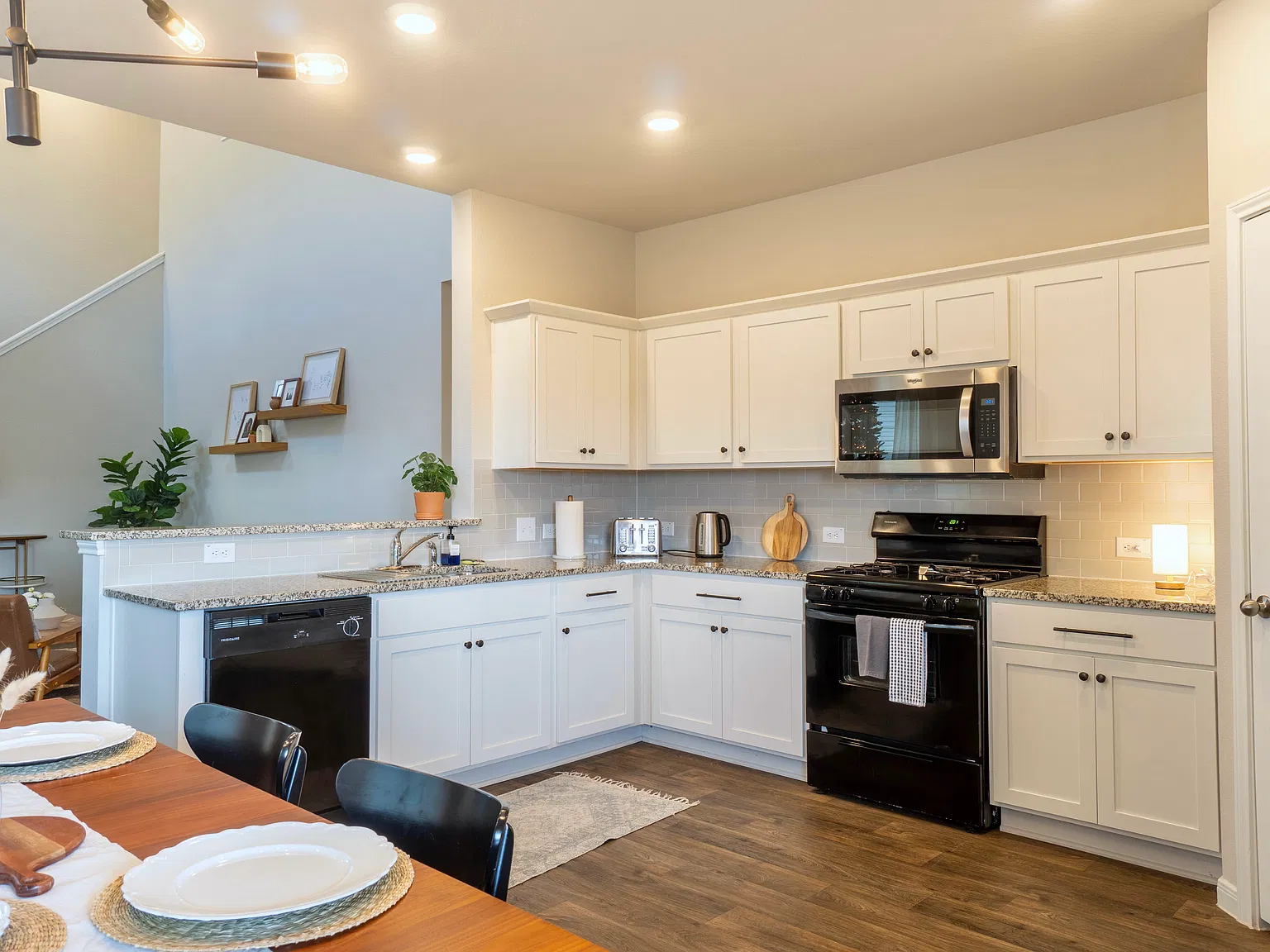 2909 Maryanne Ln — Photo 4