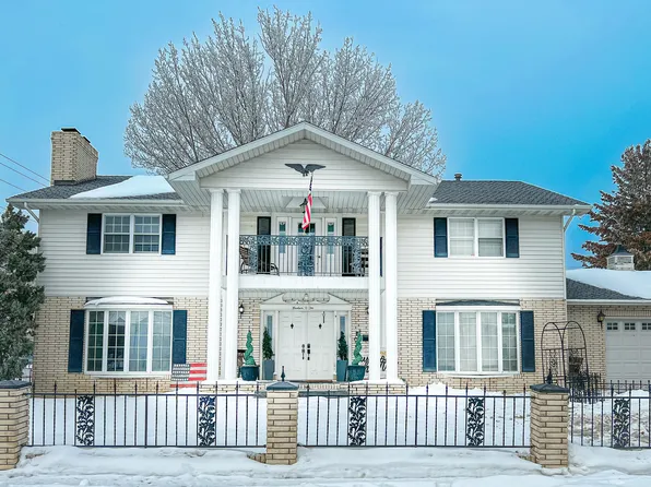 1401 6th Ave W, Williston, ND 58801