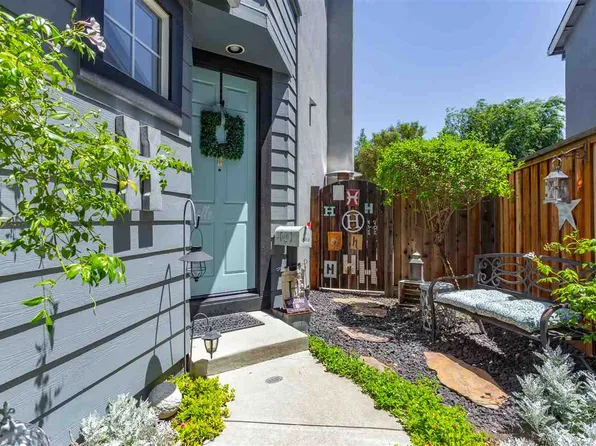 2604 Ontario Dr, Tracy, CA 95304