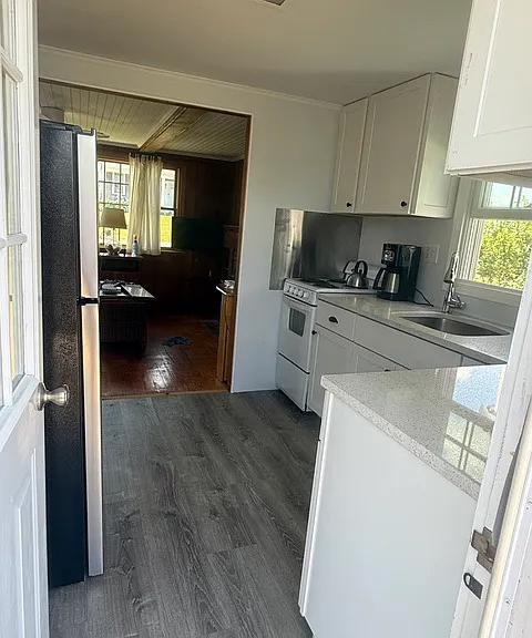 29 Almy Ave — Photo 5