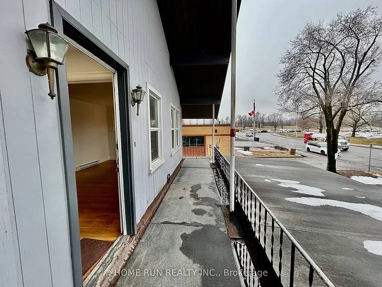 704 Brookfield Rd S — Photo 27