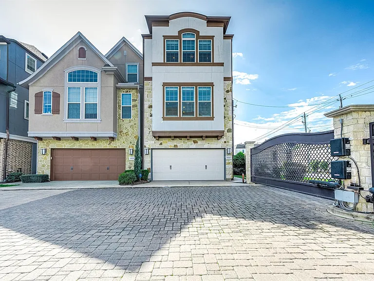 11027 Acorn Falls Dr — Photo 6