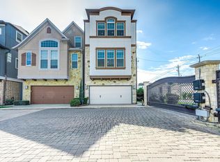 11027 Acorn Falls Dr, Houston, TX 77043