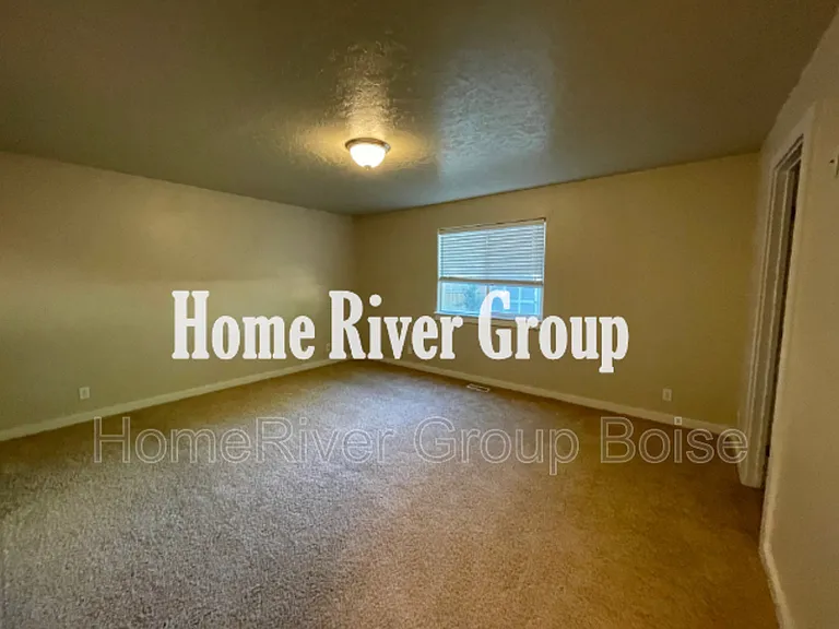 6397 S Warwickshire Ave — Photo 13