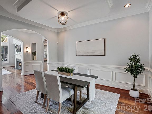 4th image of 2073 Sugar Pond Ct