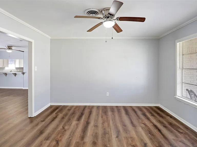 238 Sleepy Hollow Dr — Photo 5