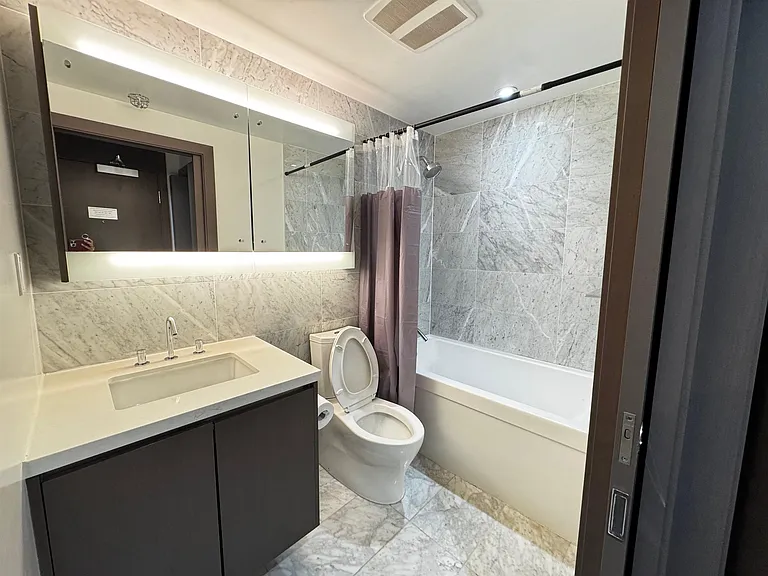 38 Smithe St #755 — Photo 10