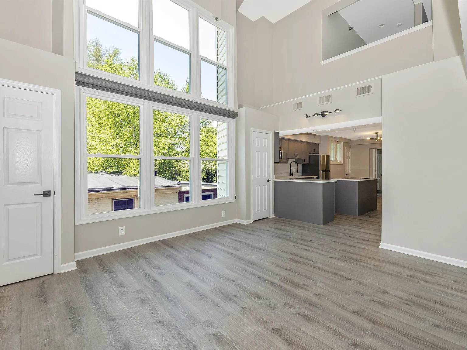 205 North Market Street - 2D — Photo 2