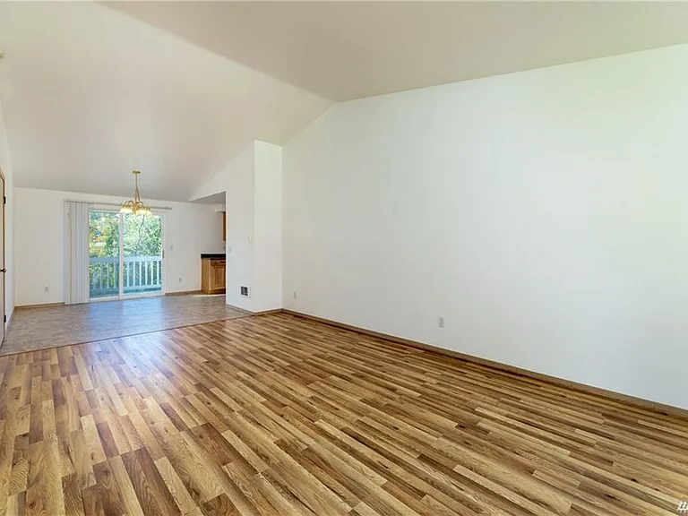 5216 Grove St #B — Photo 3