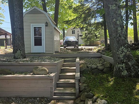3rd image of 7840 Campbell Ave