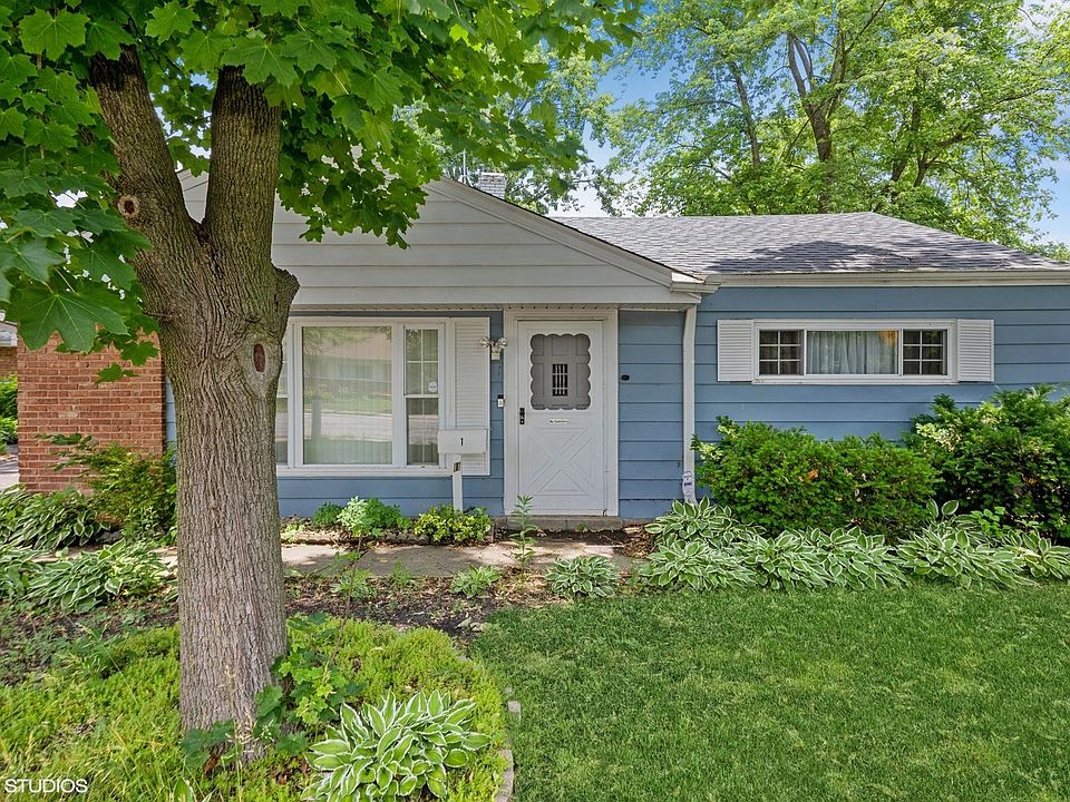 1st image of 1 Saginaw Pl